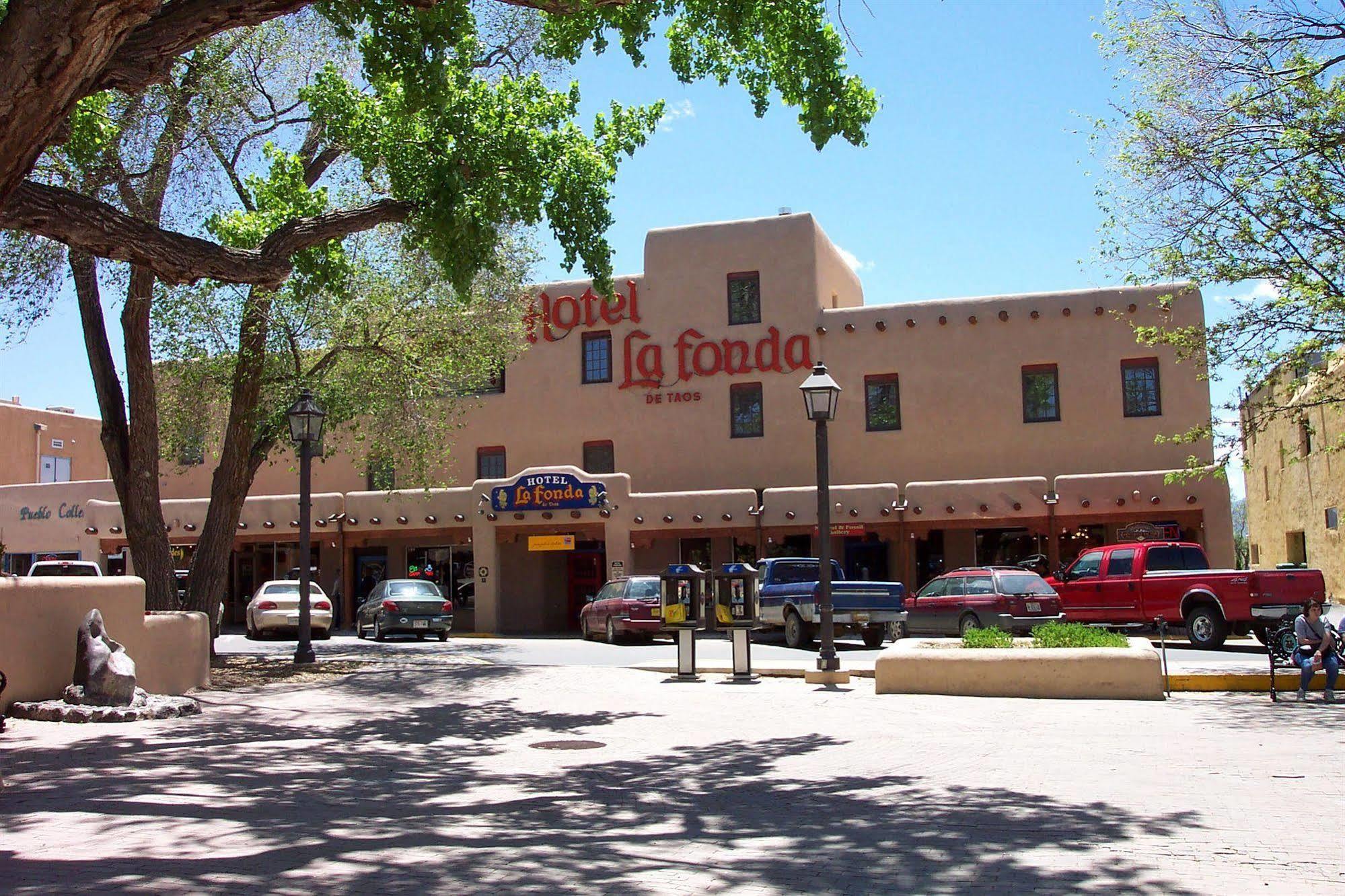 Hotel La Fonda De タオス エクステリア 写真
